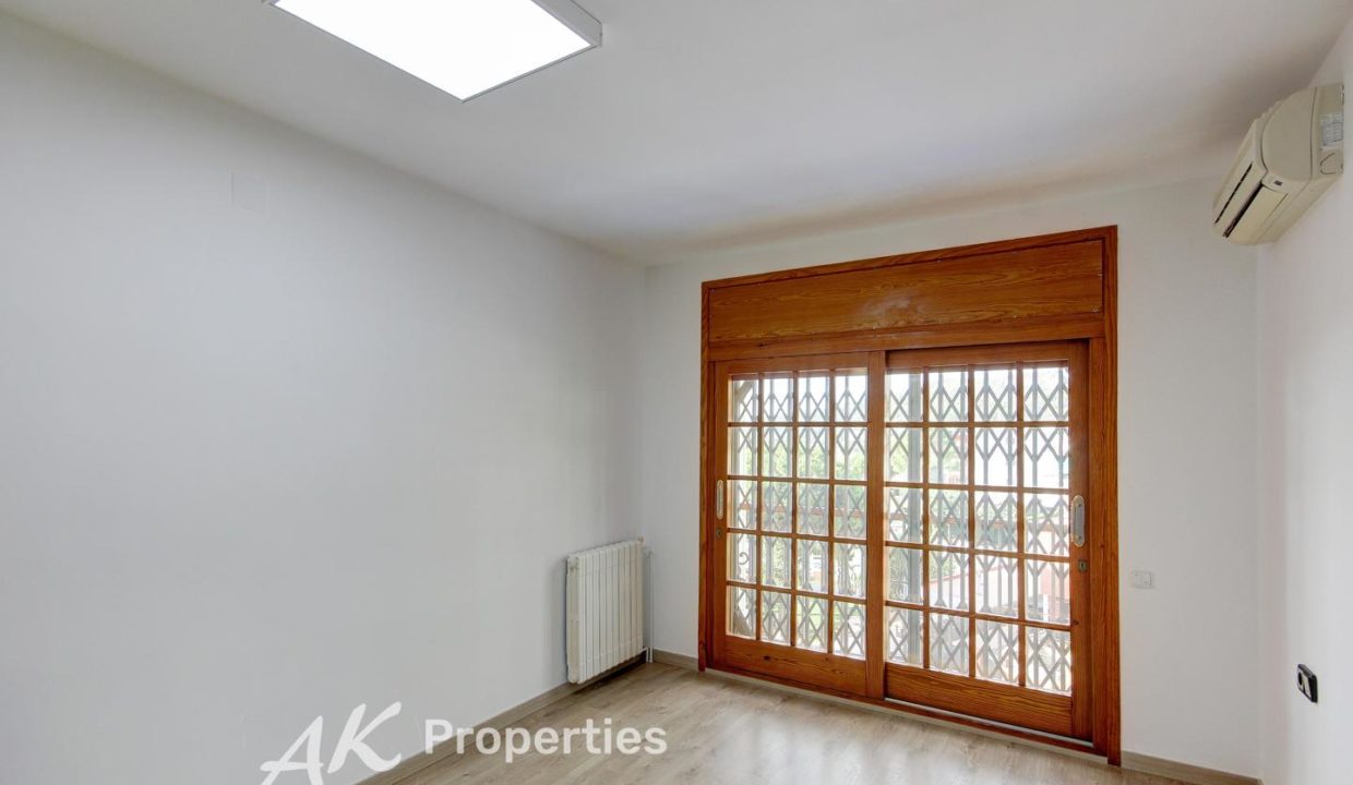 casa-en-venta-con-ascensor-poal-castelld-3792759-cc9c6329.jpg