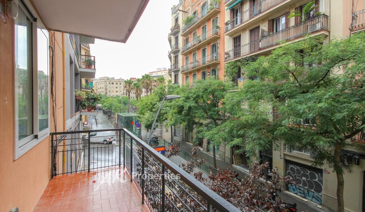 piso-luminoso-con-ascensor-y-terraza-en-815f1e2b-0004187552-3.jpg