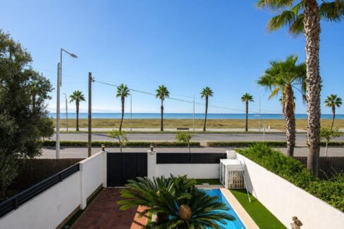 espectacular-casa-en-primera-lnea-de-mar-4201135-2c5828f9.jpg