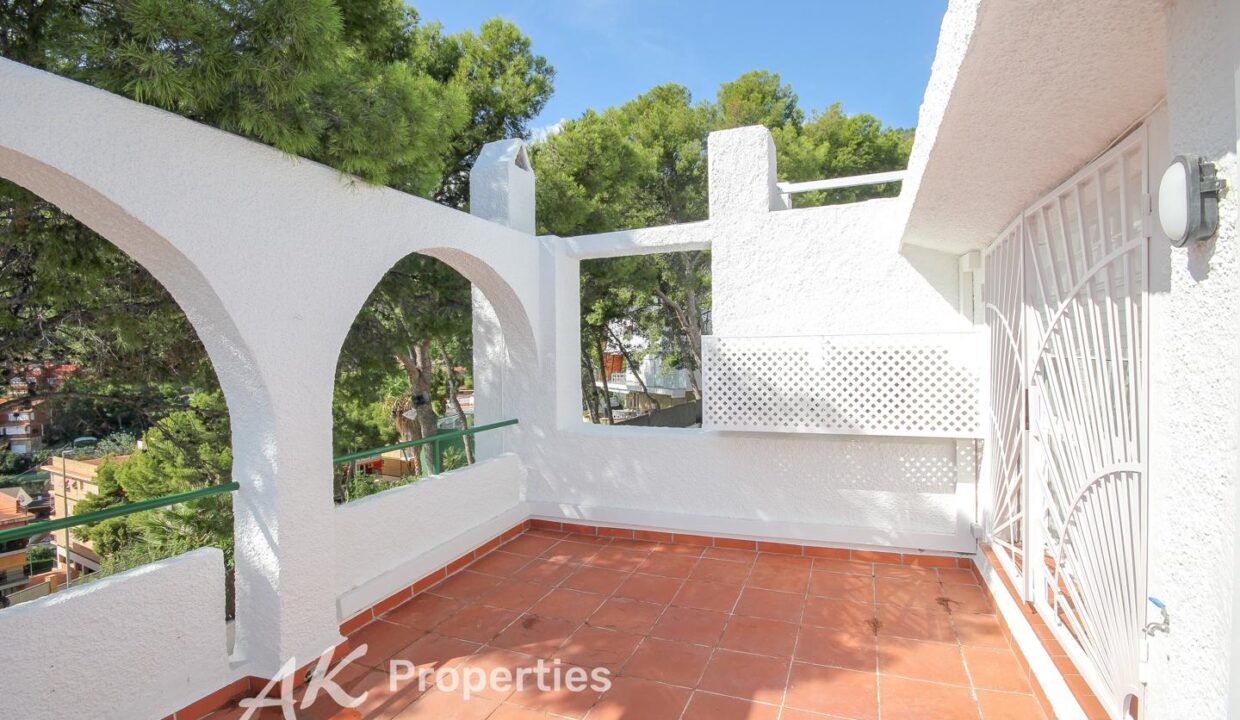 casa-recien-reformada-con-vistas-al-mar-4201188-144af0f7-2.jpg