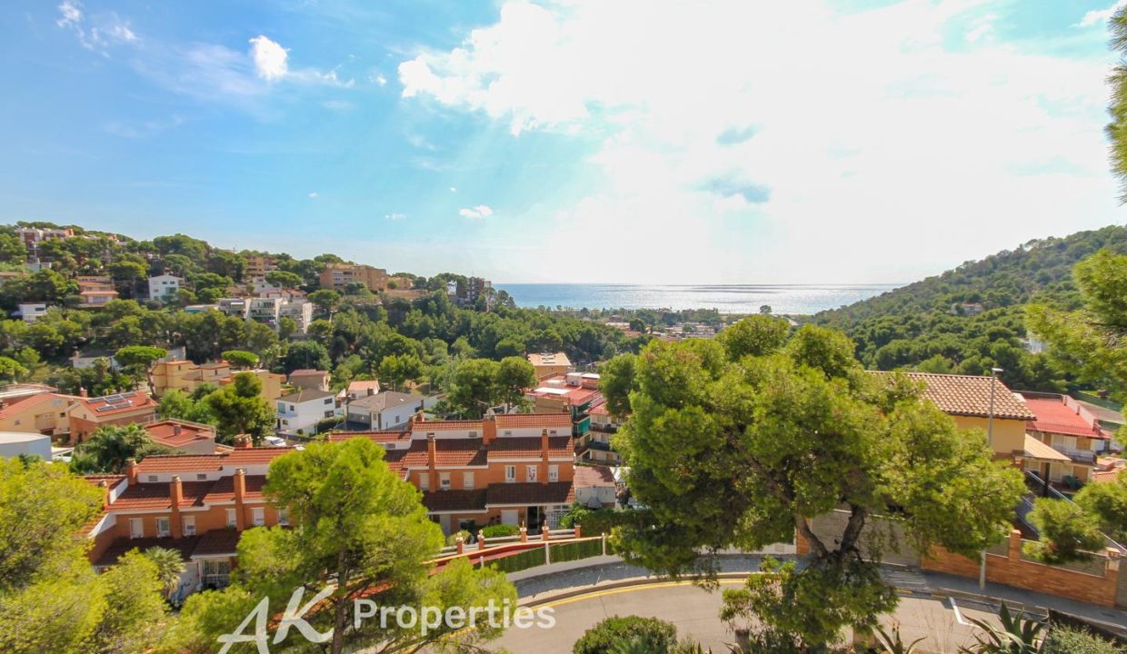 casa-recien-reformada-con-vistas-al-mar-4201188-afc7002d.jpg
