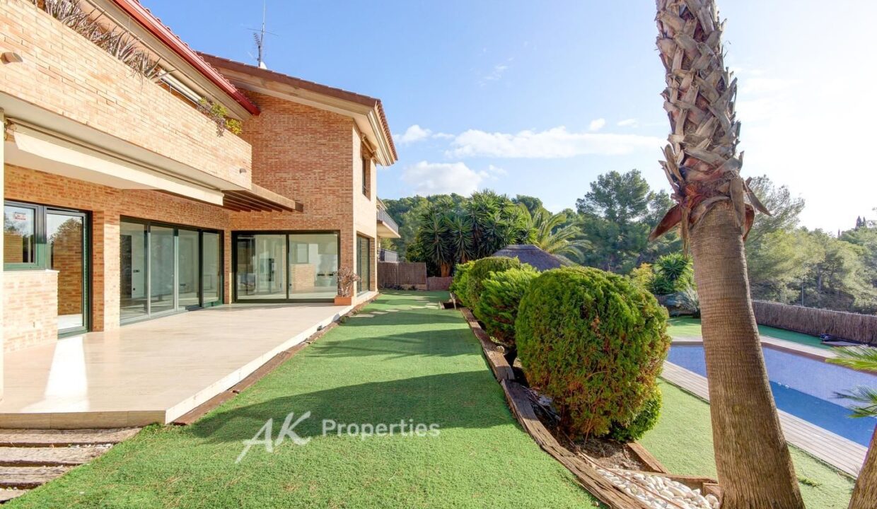 exclusiva-propiedad-en-bellamar-05792f48-0003706863-1.jpg