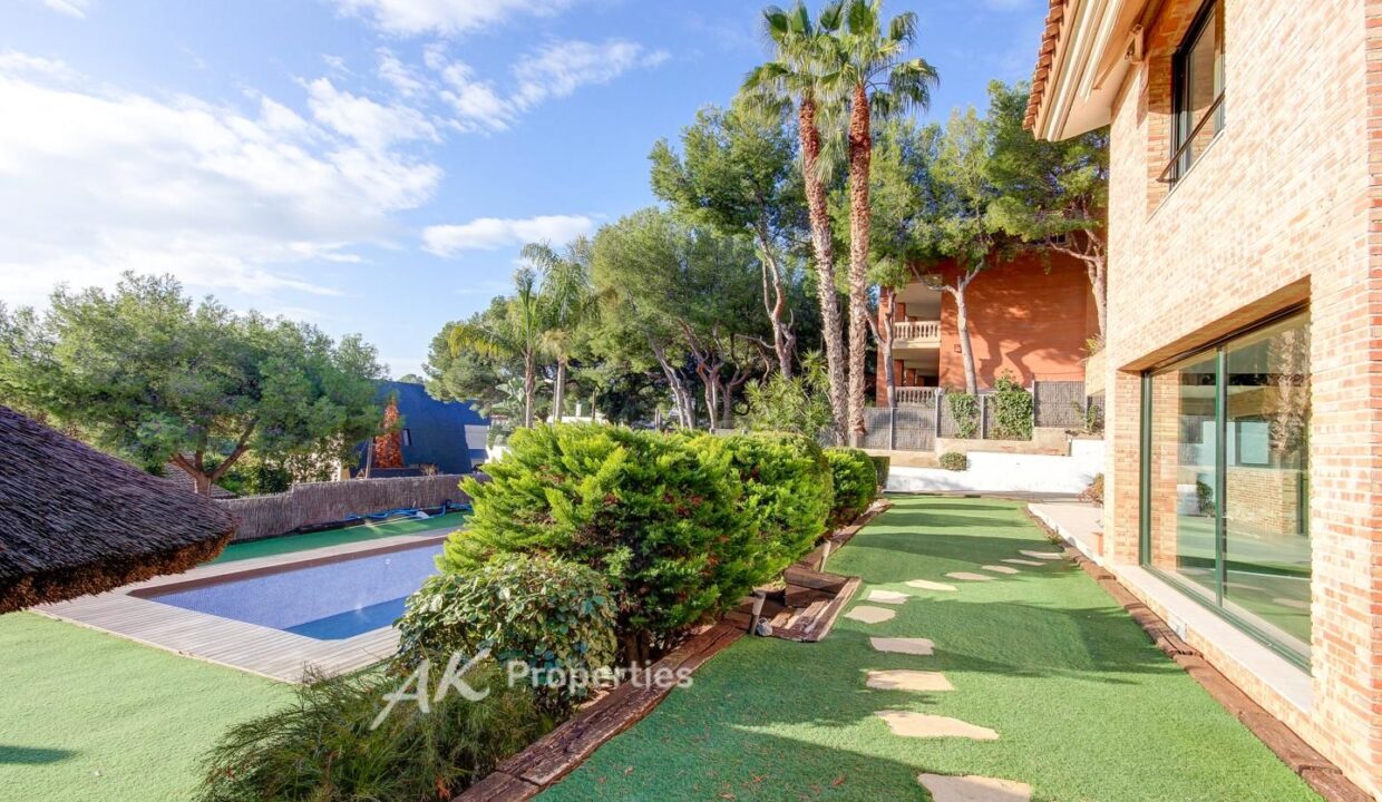 exclusiva-propiedad-en-bellamar-f0c7806f-0003706863-1.jpg