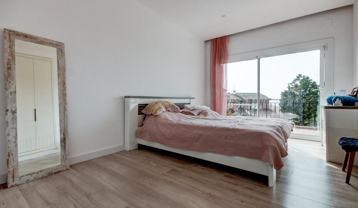 exclusiva-casa-unifamiliar-reformada-con-4240659-3c4eaebb-2.jpg