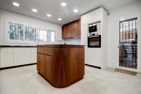 exclusiva-casa-unifamiliar-reformada-con-4240659-c61253ac-2.jpg