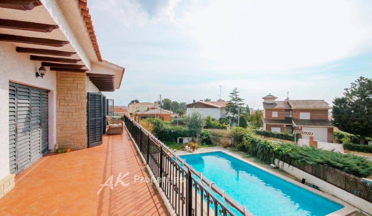 exclusiva-casa-unifamiliar-reformada-con-b62c5180-0004240659-2.jpg