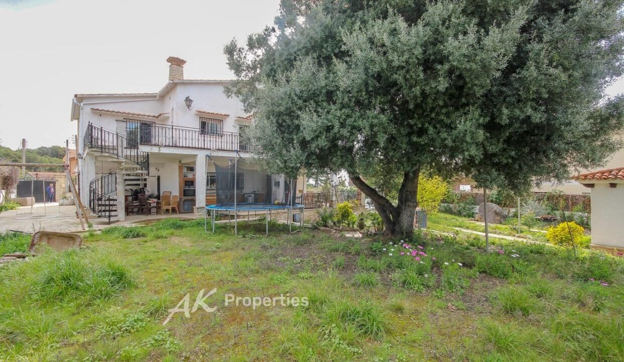 exclusiva-casa-unifamiliar-reformada-con-cad068d8-0004240659-2.jpg