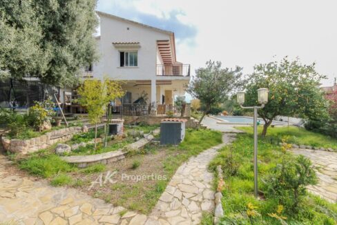 exclusiva-casa-unifamiliar-reformada-con-cafdb512-0004240659-2.jpg