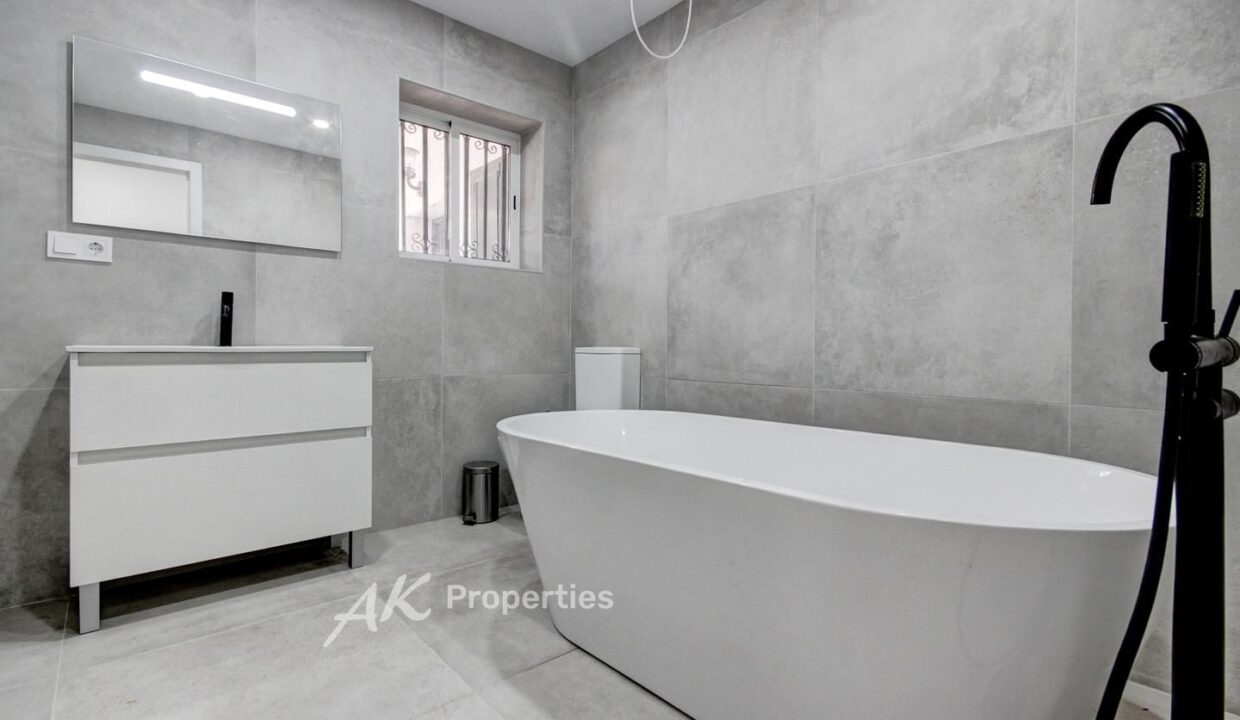 exclusiva-casa-unifamiliar-reformada-con-ead9bfbe-0004240659-2.jpg