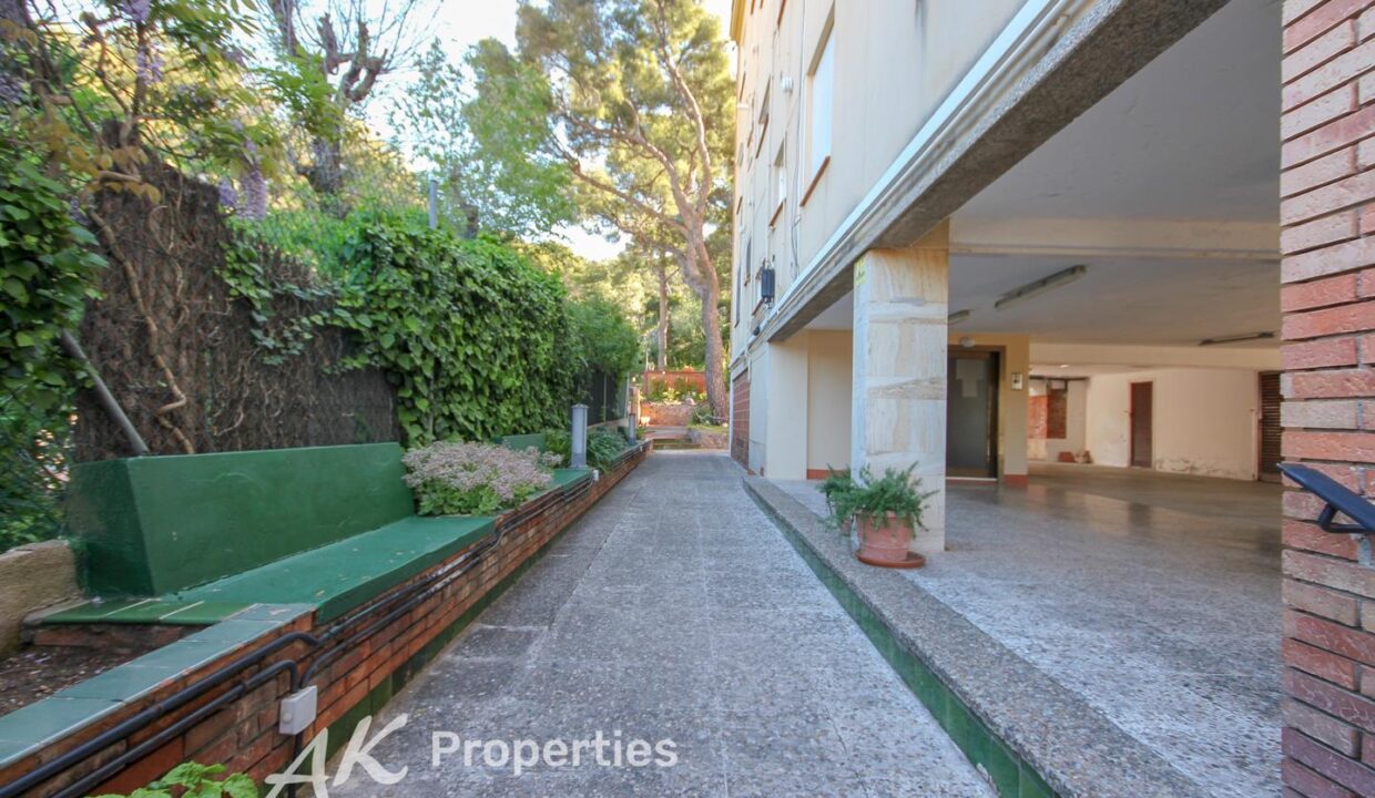 luminoso-apartamento-con-terraza-y-pisci-4247897-bb53e862-4.jpg