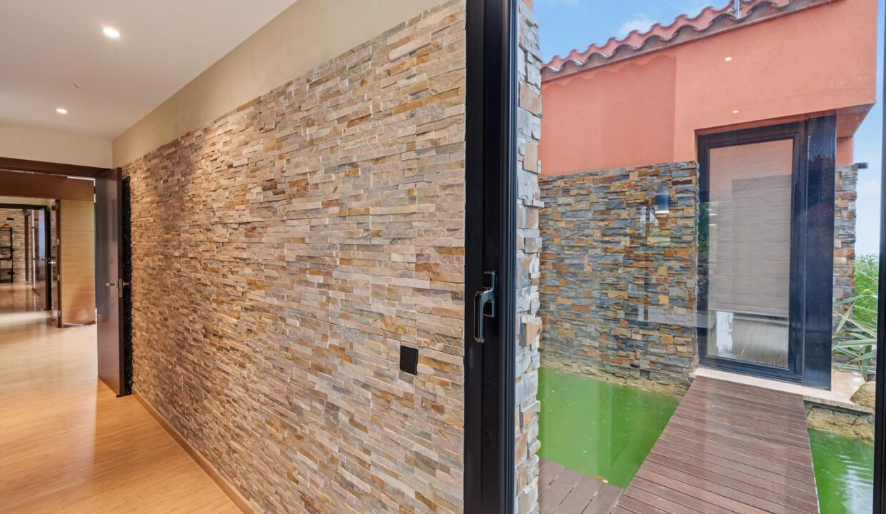 espectacular-villa-con-vistas-panormicas-4290807-923cd916-39.jpg
