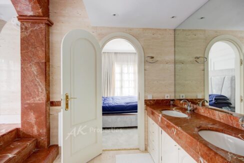 casa-de-alto-standing-en-castelldefels-13a310a2-0003386812-1.jpg