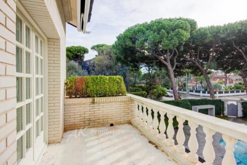 casa-de-alto-standing-en-castelldefels-19bd9b2a-0003386812-1.jpg
