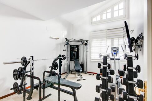 casa-de-alto-standing-en-castelldefels-4cf6d297-0003386812-1.jpg