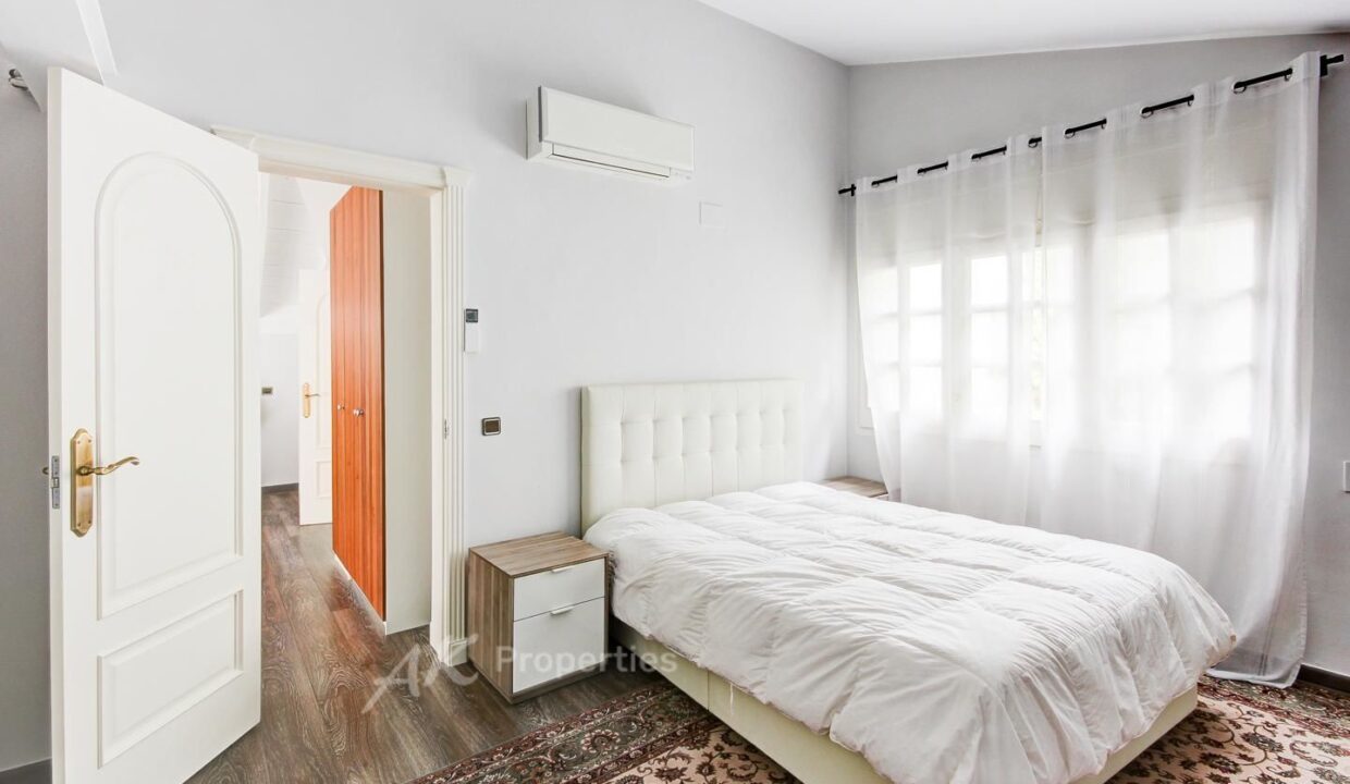 casa-de-alto-standing-en-castelldefels-7400e5e0-0003386812-1.jpg