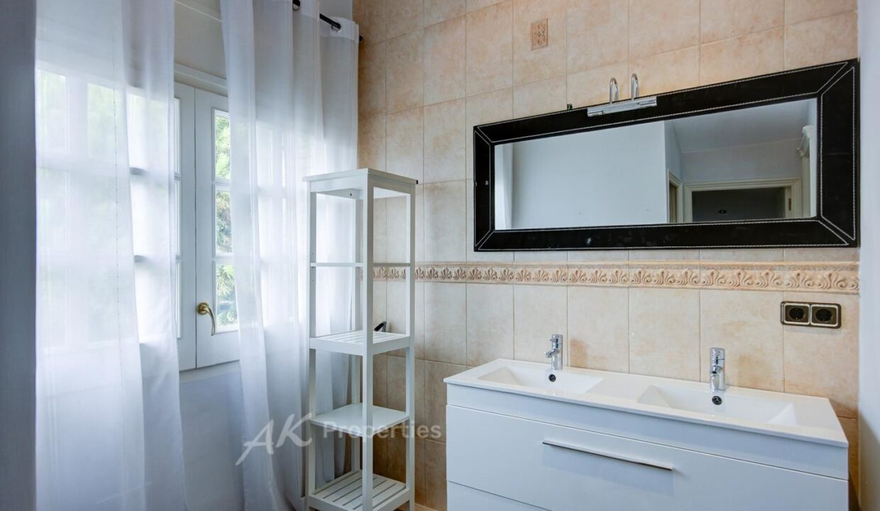 casa-de-alto-standing-en-castelldefels-d60fa384-0003386812-1.jpg