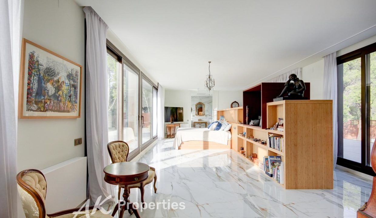 villa-exclusiva-en-montemar-3609019-617141ce.jpg